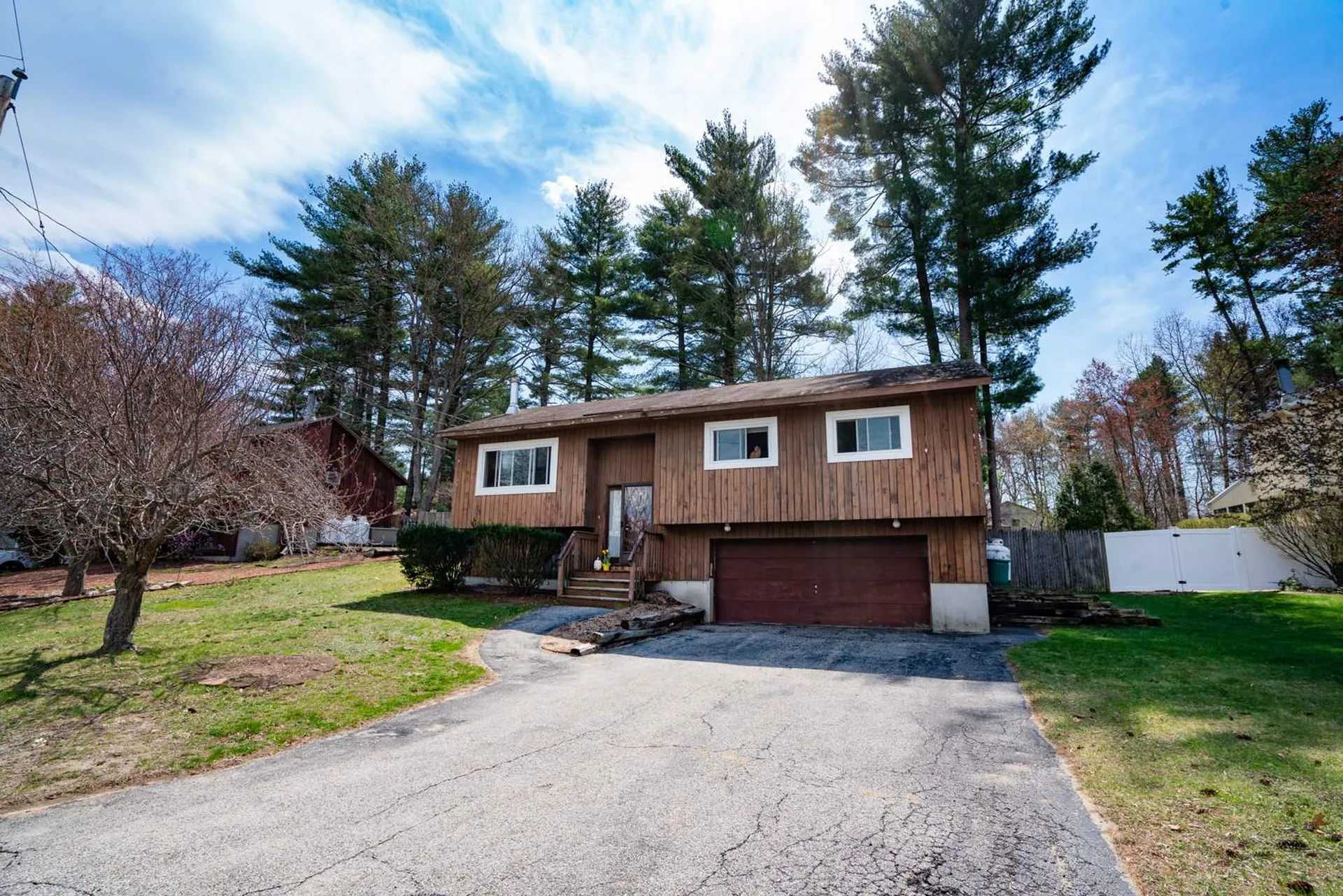 10 Madera Circle Nashua NH 03062