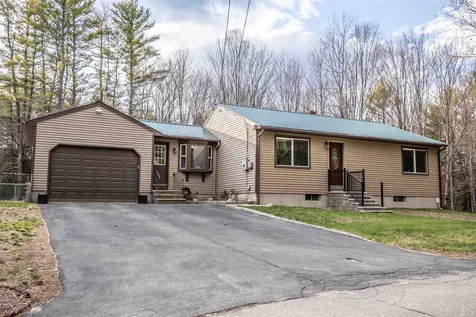 93 Depot Road Auburn NH 03032