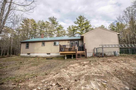 93 Depot Road Auburn NH 03032