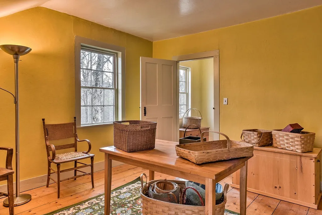 80 Houghton Ledge Road Roxbury NH 03431