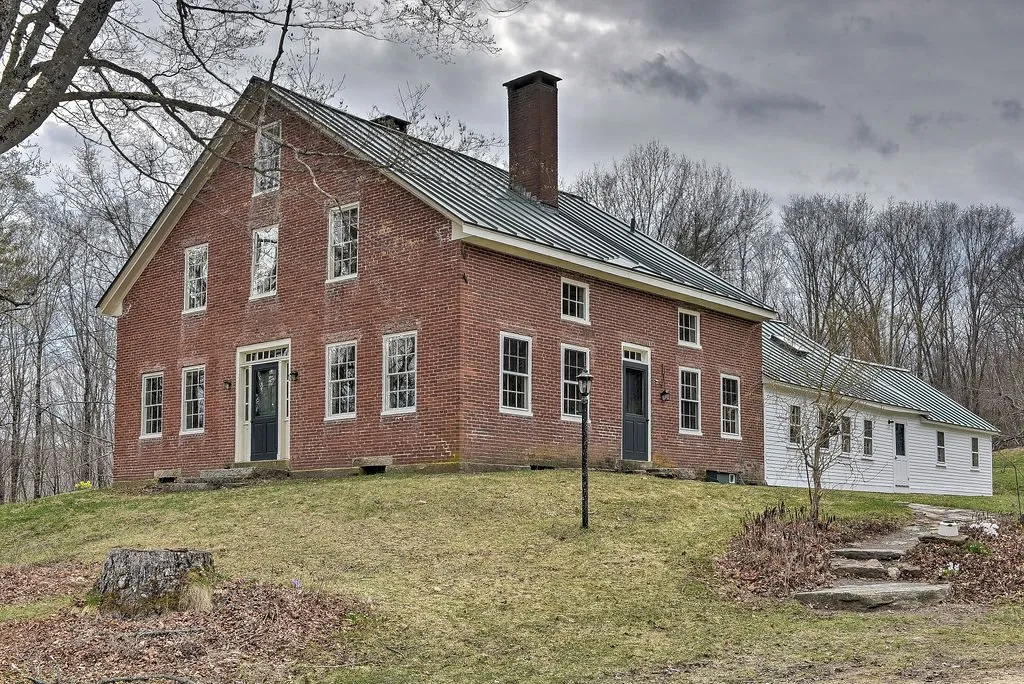 80 Houghton Ledge Road Roxbury NH 03431