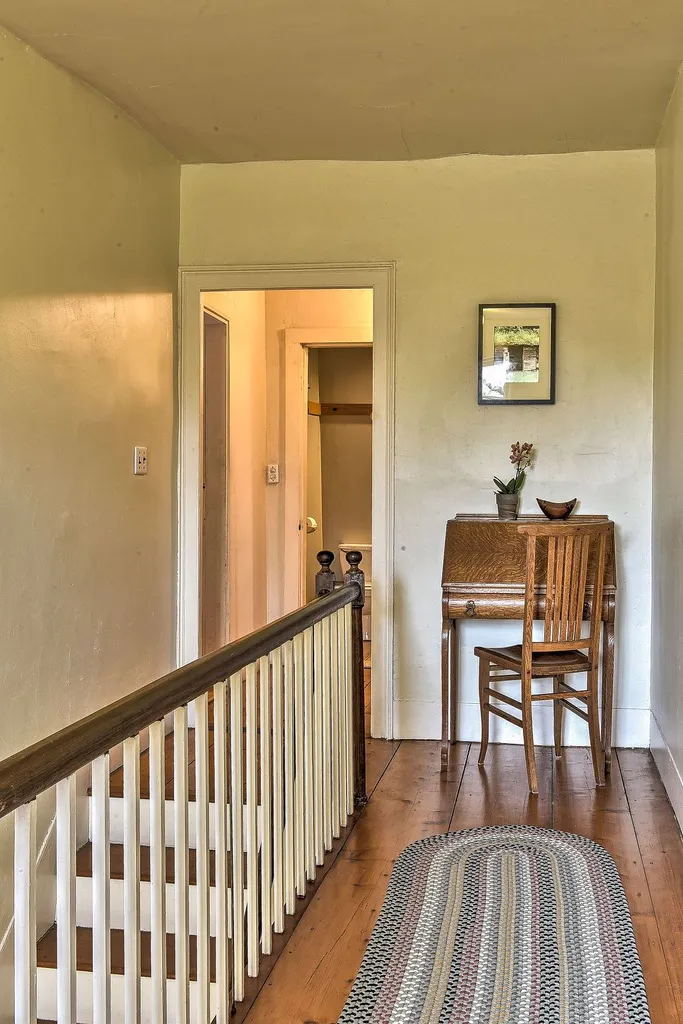 80 Houghton Ledge Road Roxbury NH 03431
