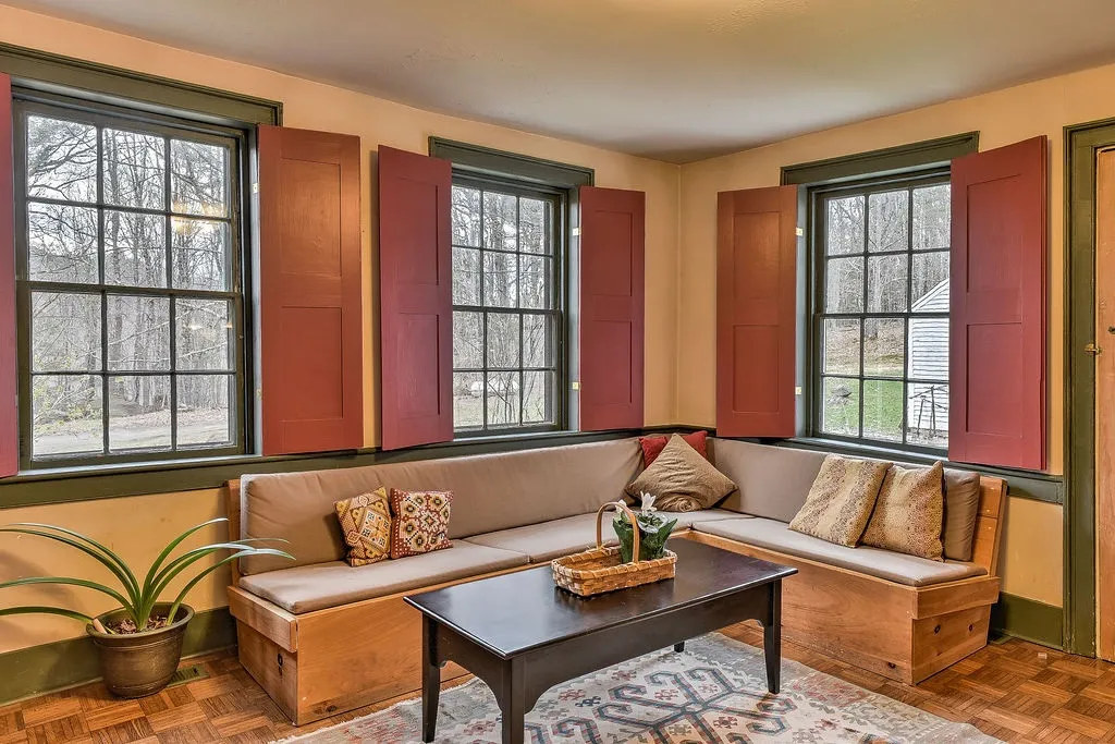 80 Houghton Ledge Road Roxbury NH 03431
