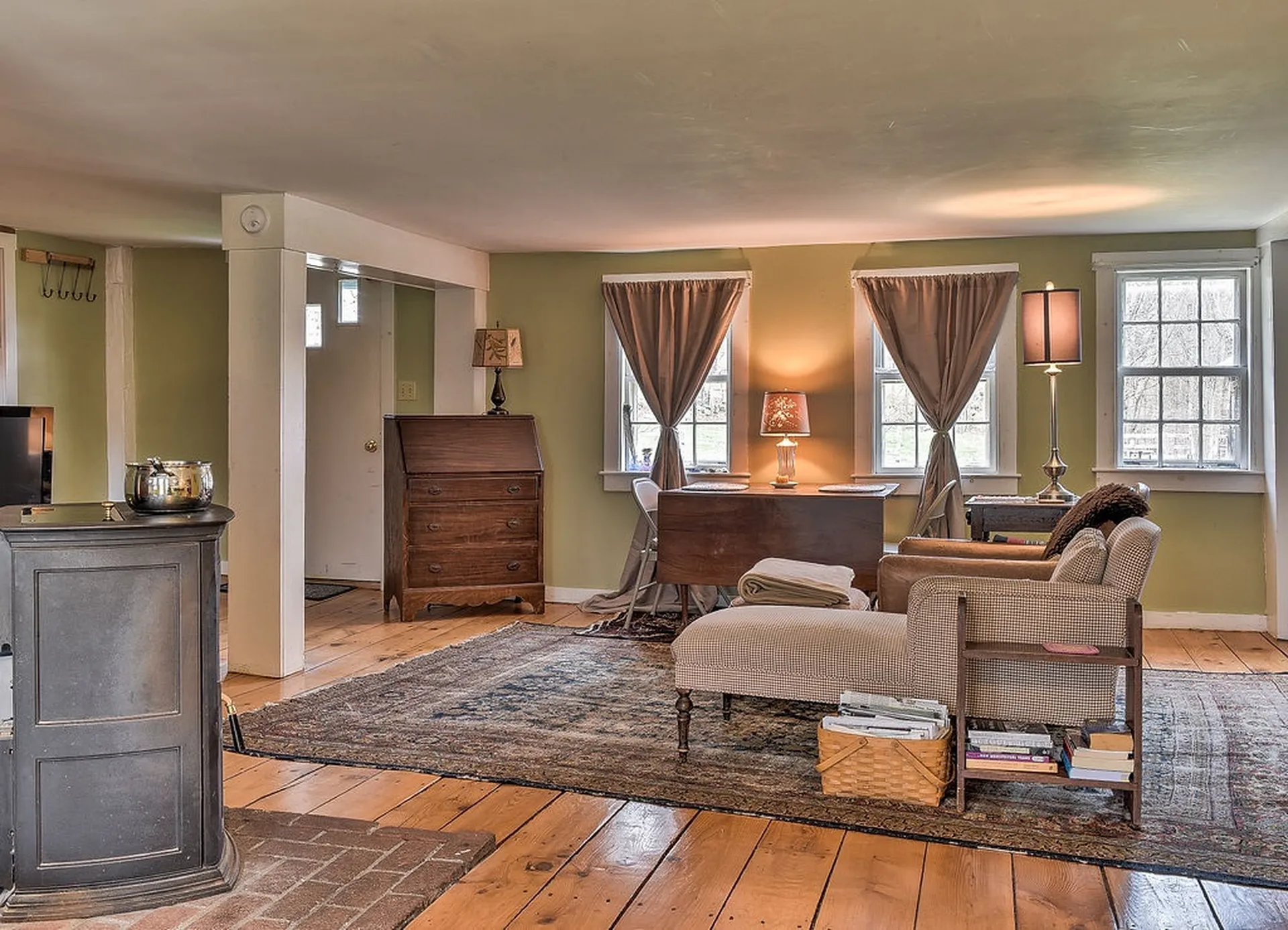 80 Houghton Ledge Road Roxbury NH 03431