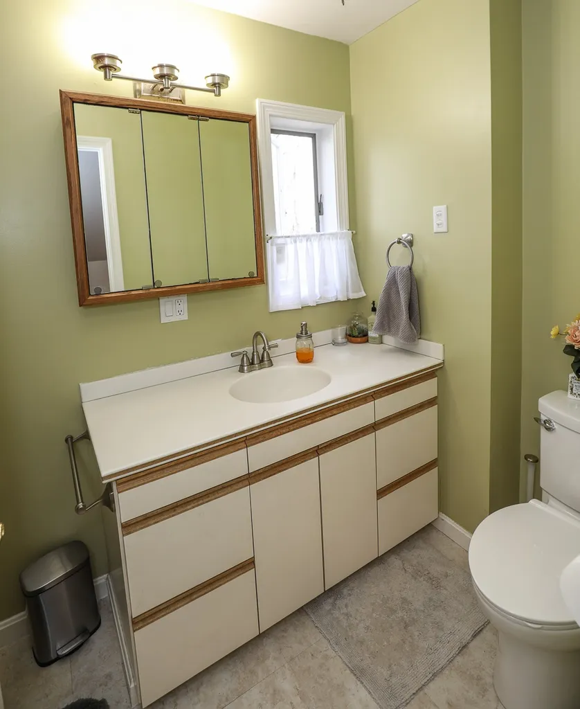 26 Hillcrest Avenue Concord NH 03301