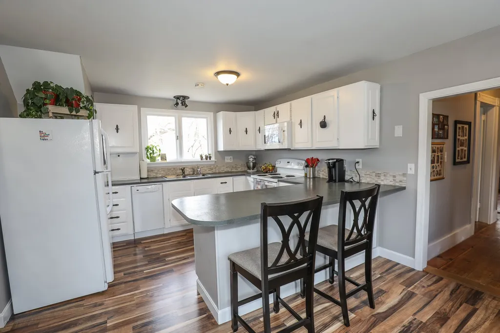 26 Hillcrest Avenue Concord NH 03301