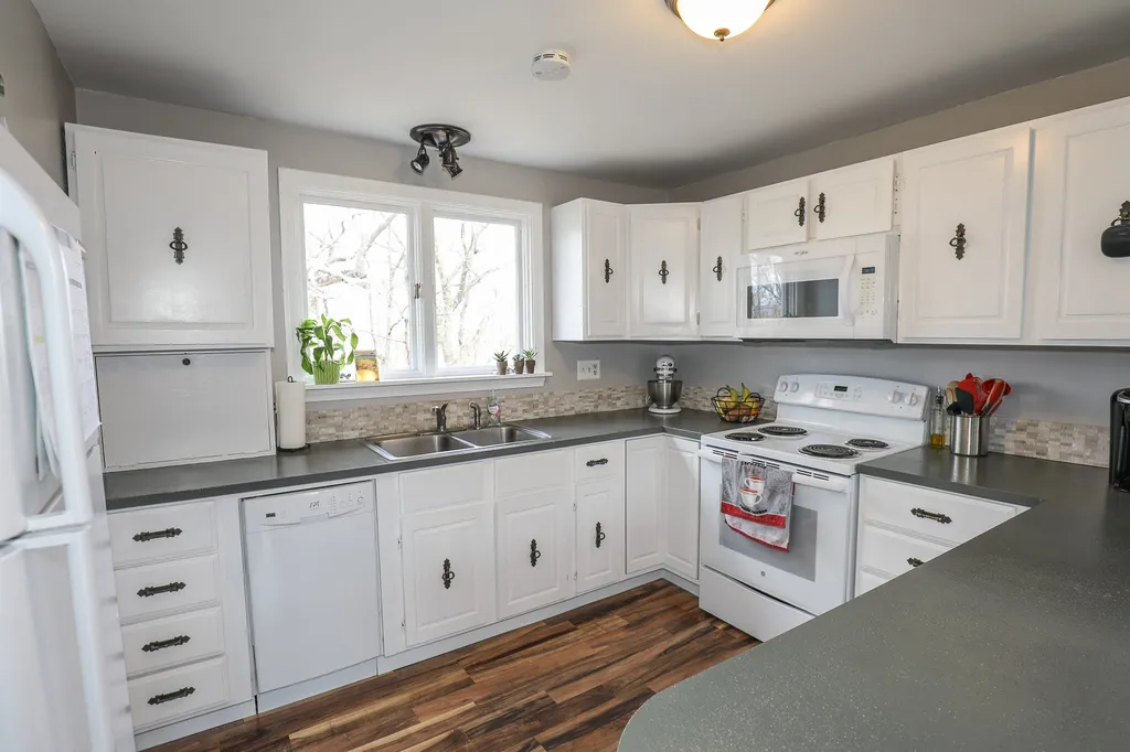 26 Hillcrest Avenue Concord NH 03301