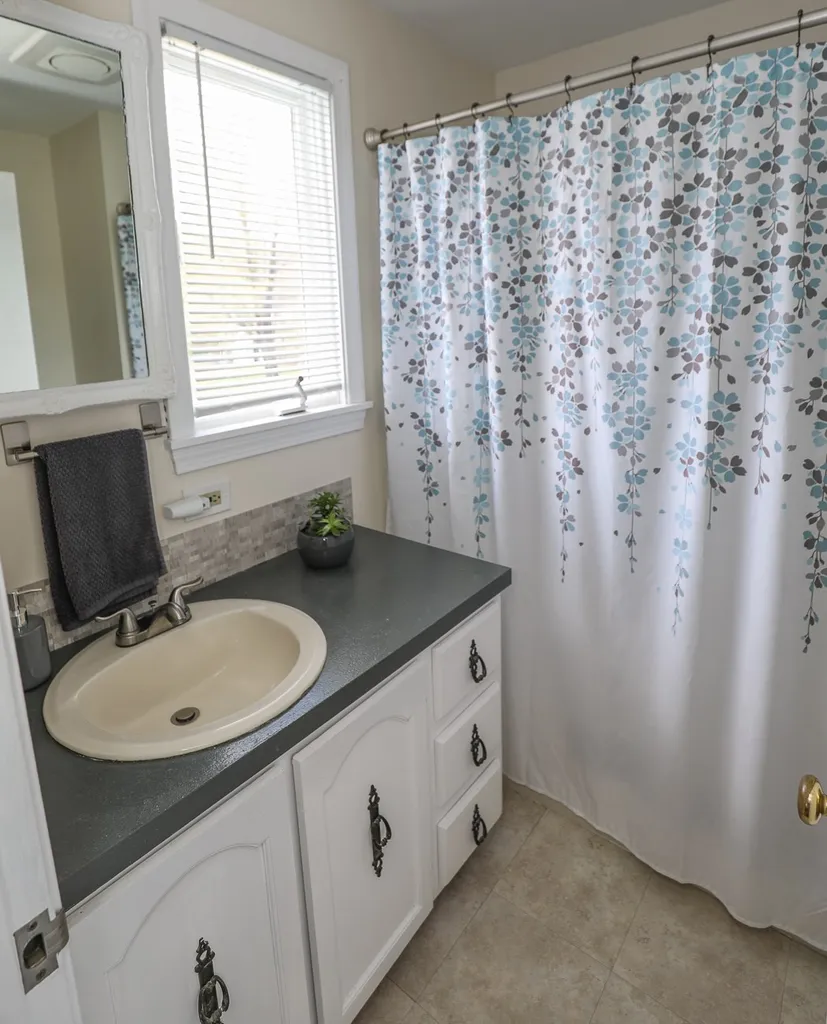 26 Hillcrest Avenue Concord NH 03301