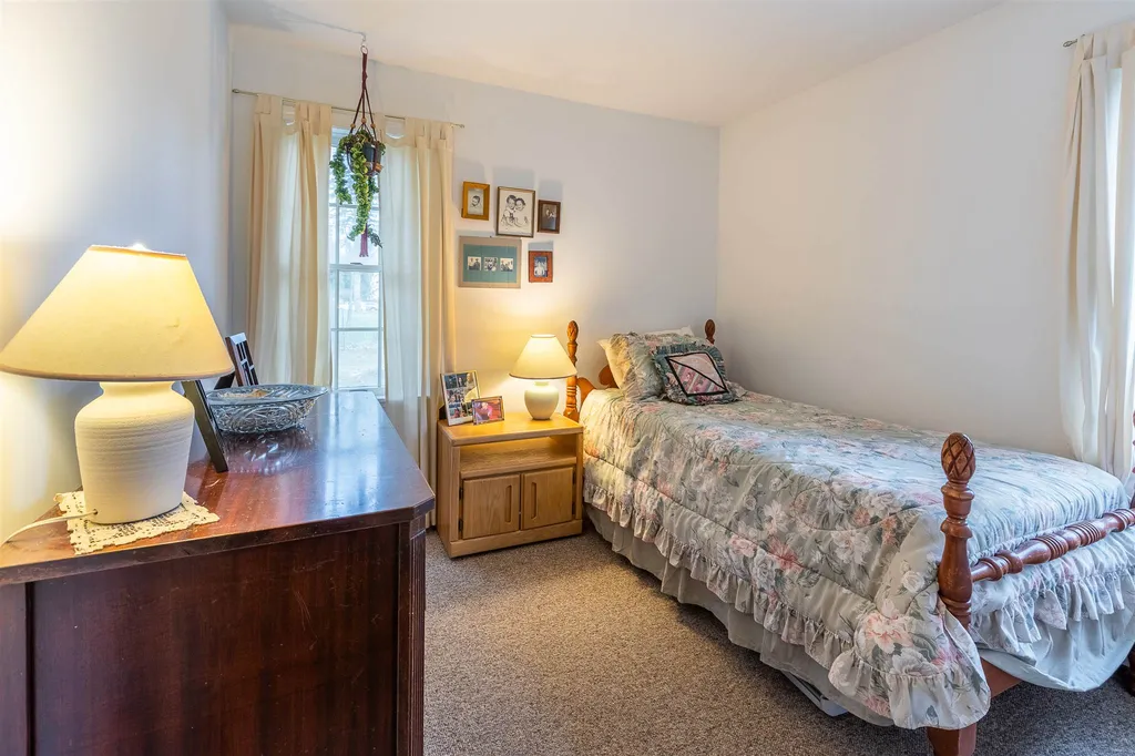 76 Mckenna Road Norwich VT 05055