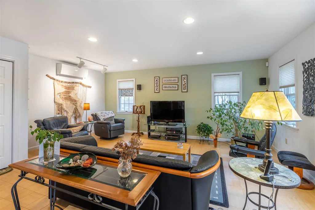 76 Mckenna Road Norwich VT 05055
