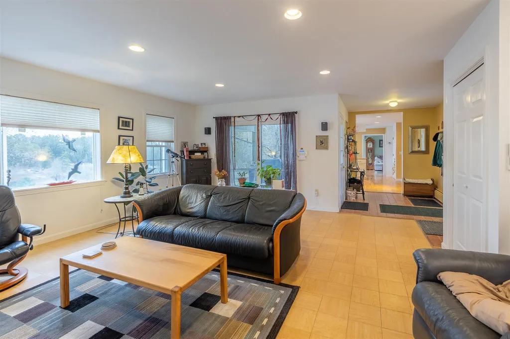 76 Mckenna Road Norwich VT 05055