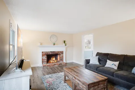 70 Underhill Street Nashua NH 03060