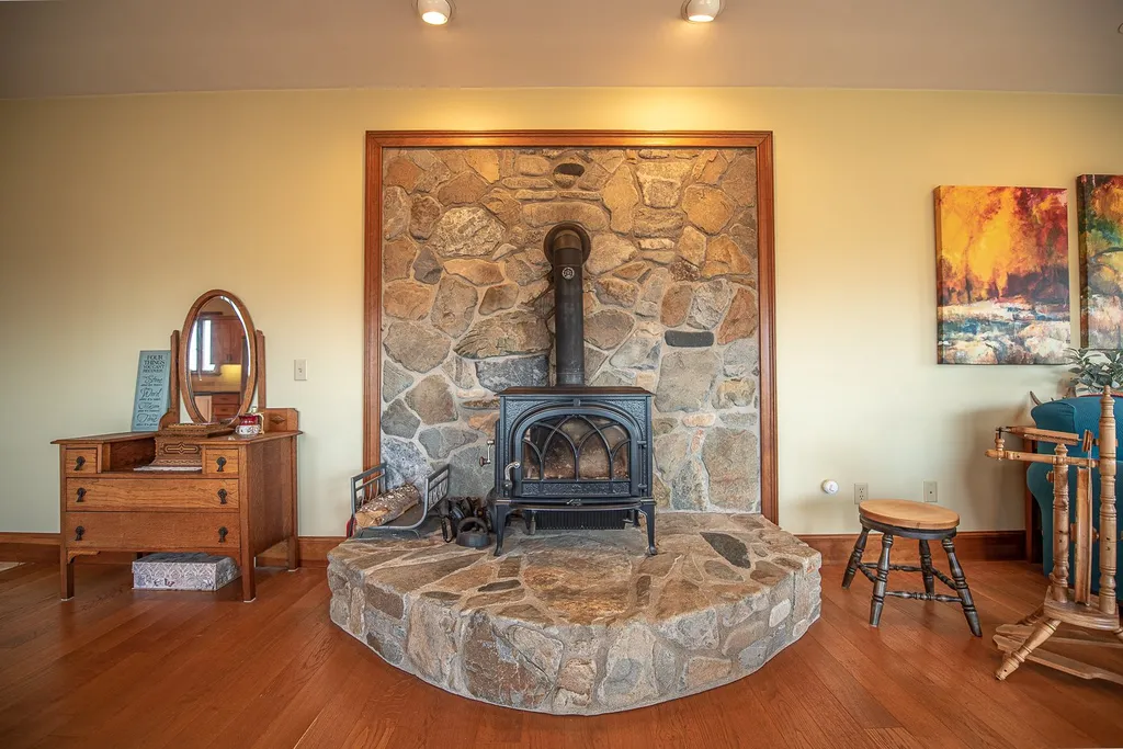 58 Seaward Drive Danbury NH 03230