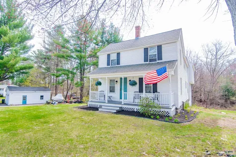 5 Ash Street Londonderry NH 03053