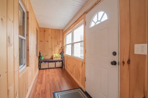 5 Ash Street Londonderry NH 03053