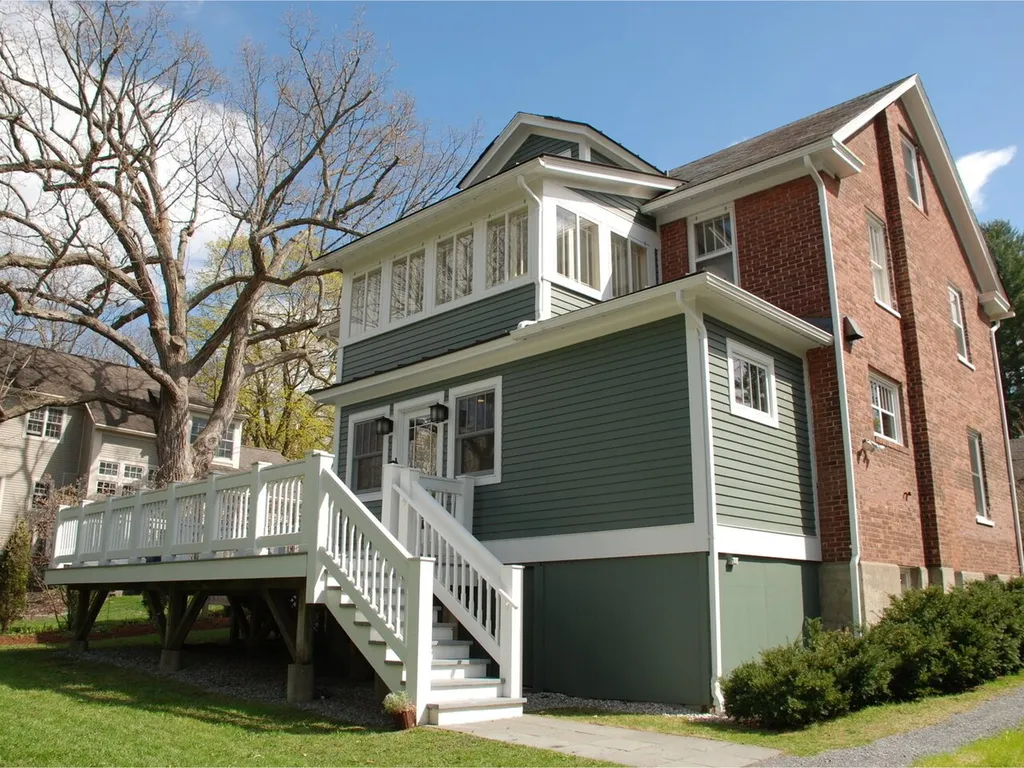 48 Henderson Terrace Burlington VT 05401