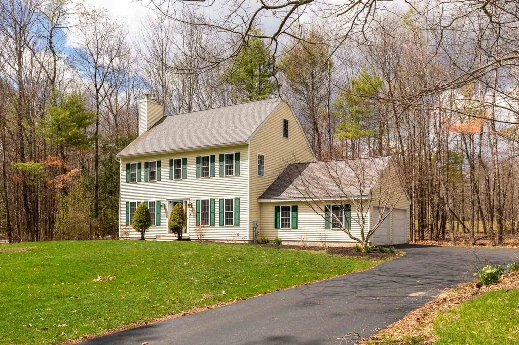 2 Fox Run Road Nottingham NH 03290