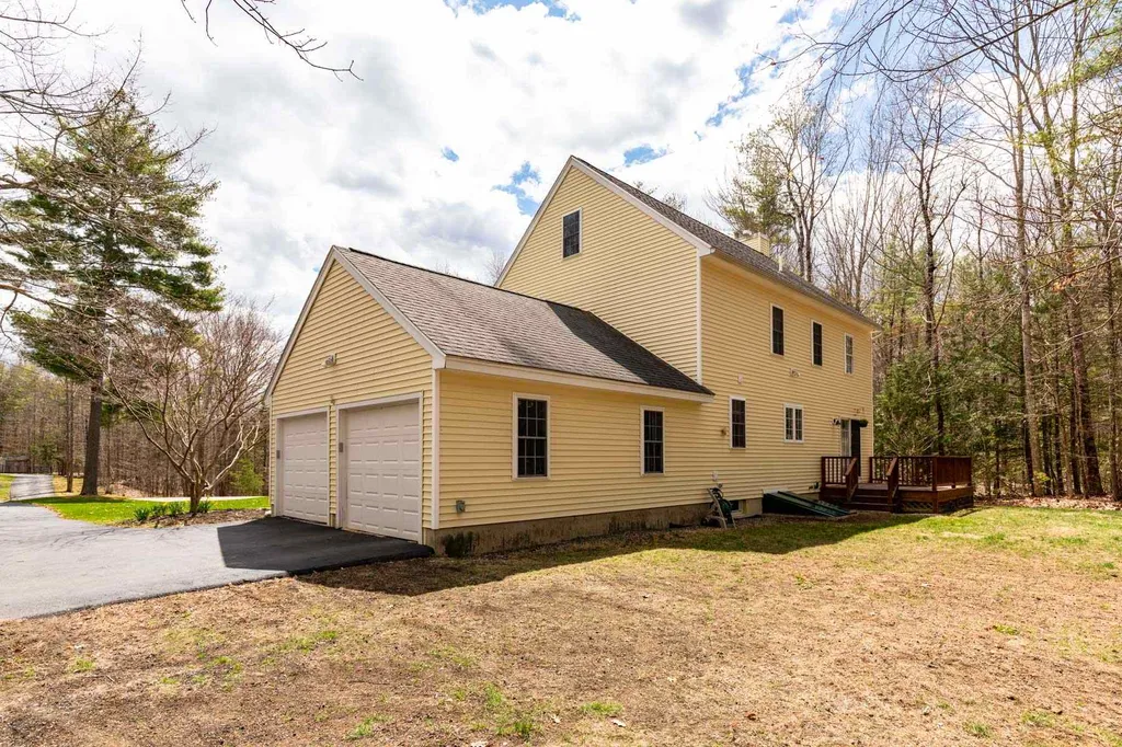 2 Fox Run Road Nottingham NH 03290