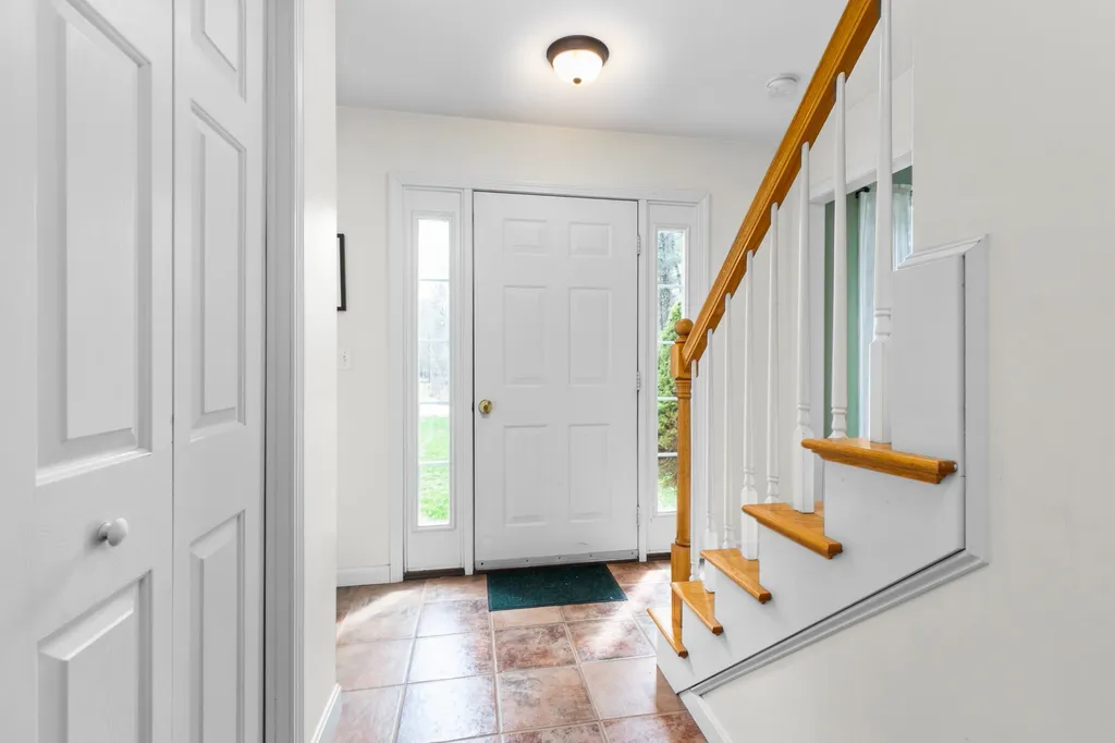 2 Fox Run Road Nottingham NH 03290