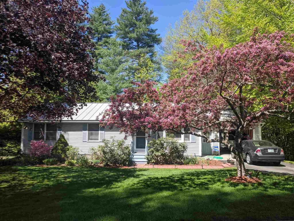 62 Cottage Circle Lebanon NH 03784