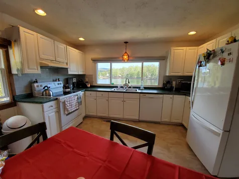 41 Birch Lane Grafton NH 03240