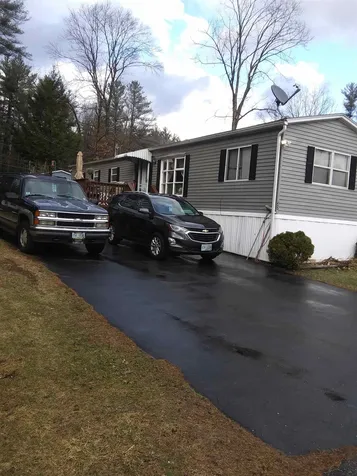 27 Beatrice Street Danville NH 03819