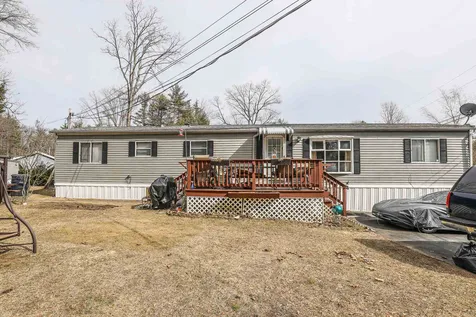 27 Beatrice Street Danville NH 03819