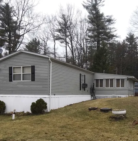 27 Beatrice Street Danville NH 03819