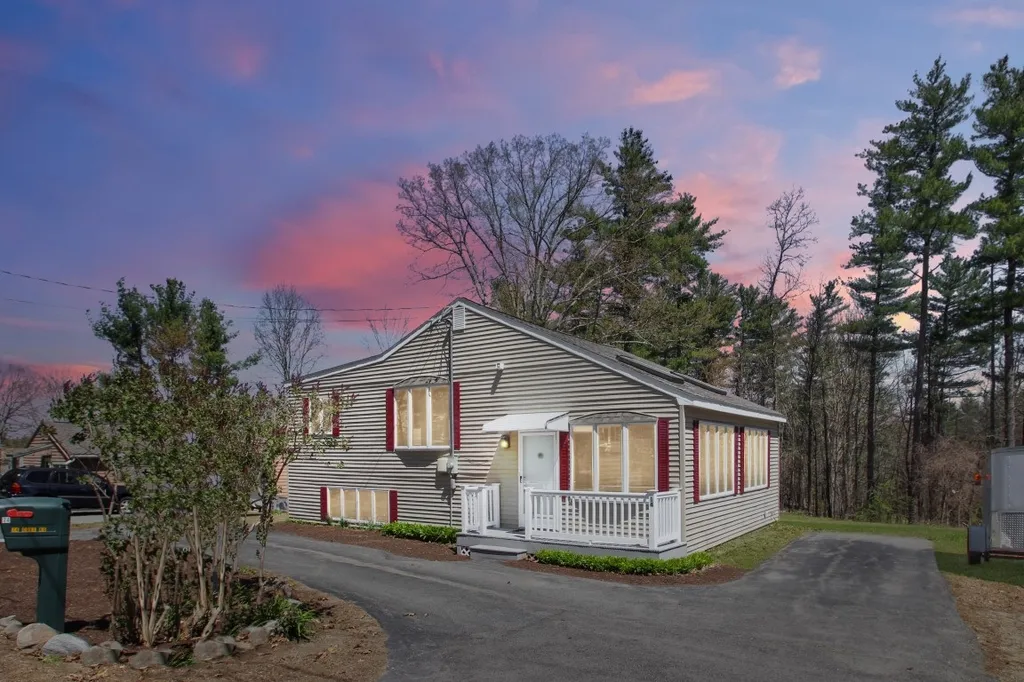 14 Cove Road Salem NH 03079