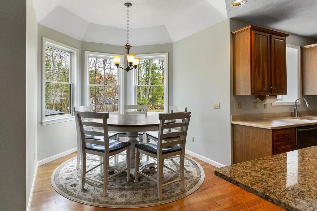 12 Karen Lane Salem NH 03079