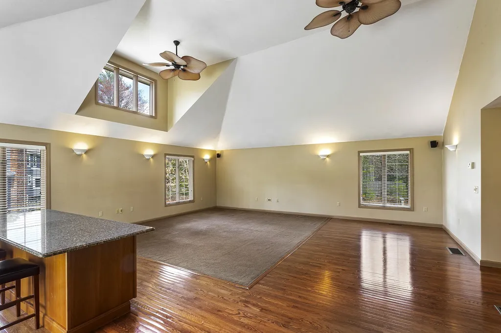 12 Karen Lane Salem NH 03079
