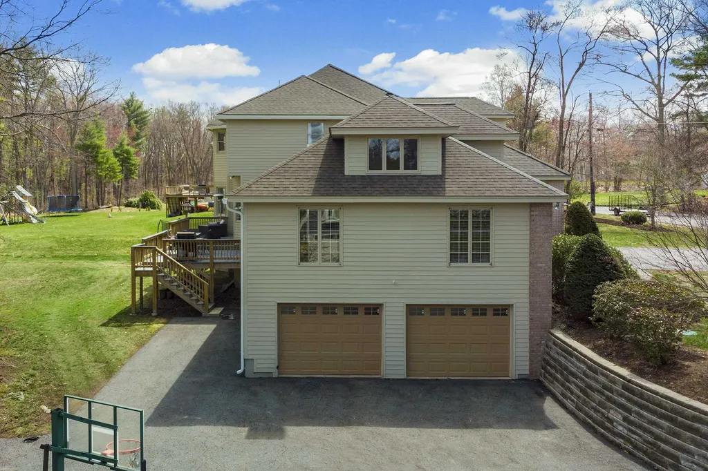 12 Karen Lane Salem NH 03079