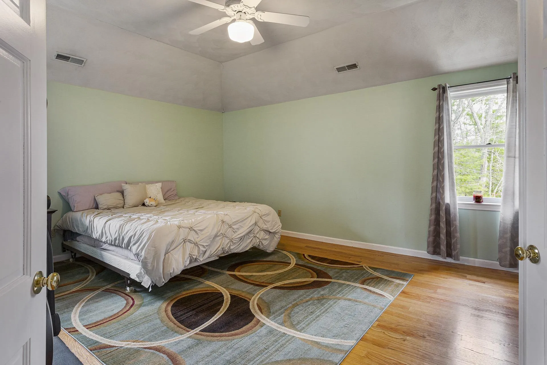 12 Karen Lane Salem NH 03079