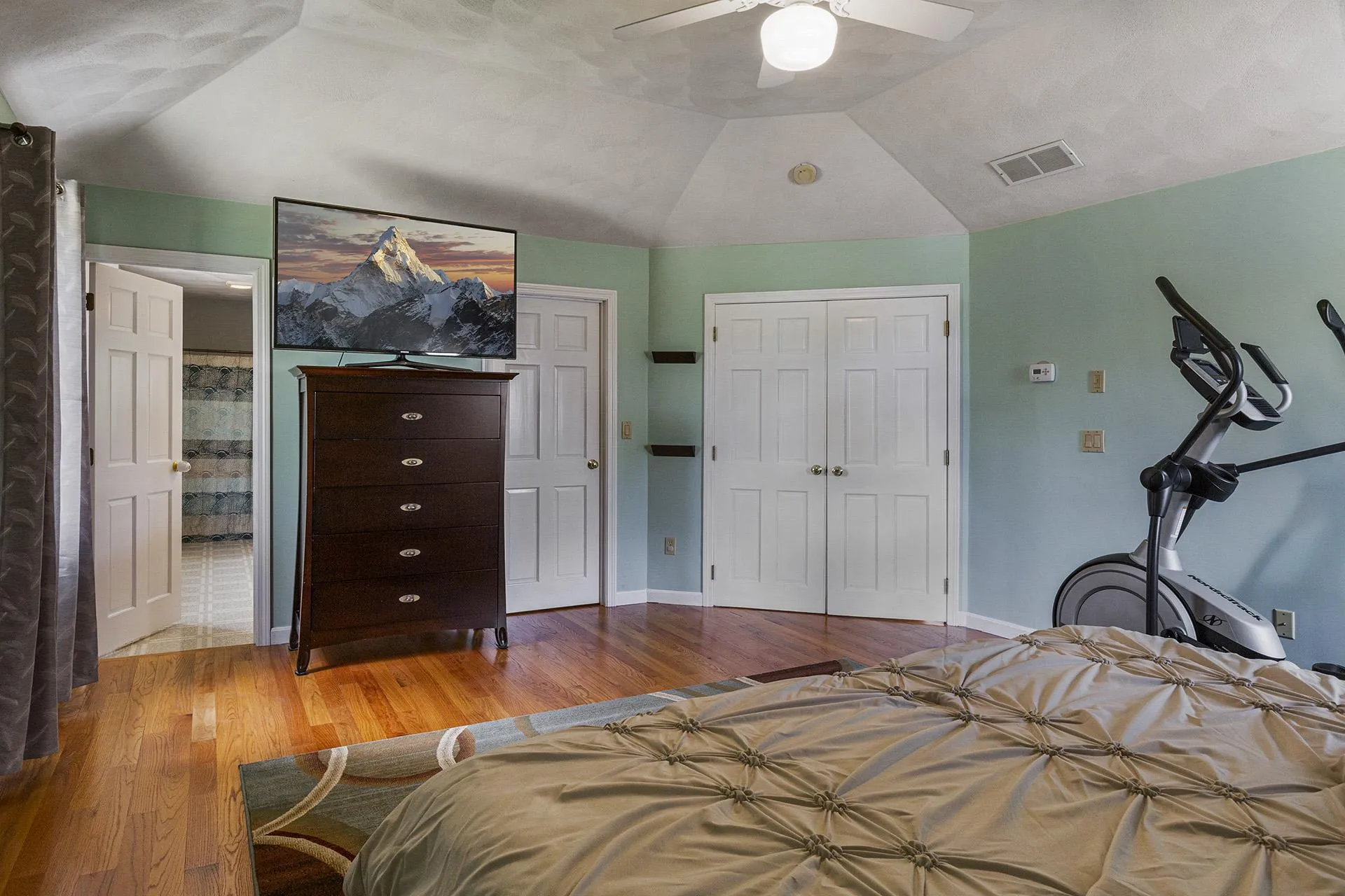12 Karen Lane Salem NH 03079
