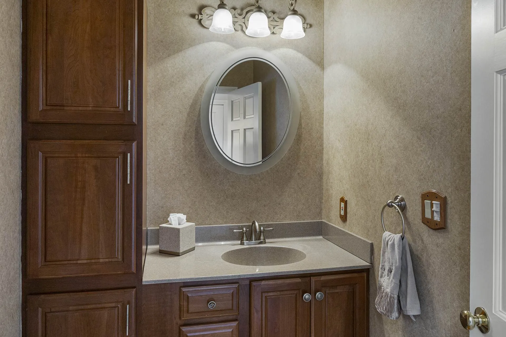 12 Karen Lane Salem NH 03079