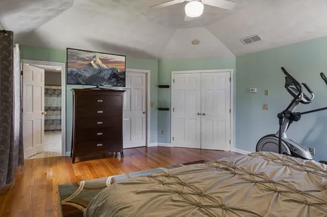 12 Karen Lane Salem NH 03079