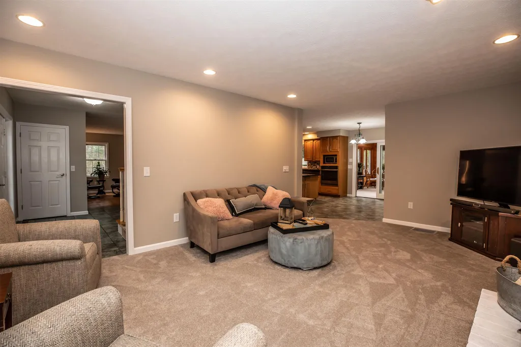 2 Belmont Lane Amherst NH 03031