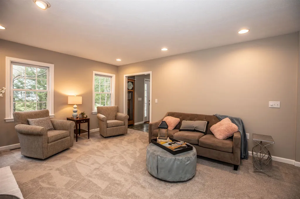 2 Belmont Lane Amherst NH 03031