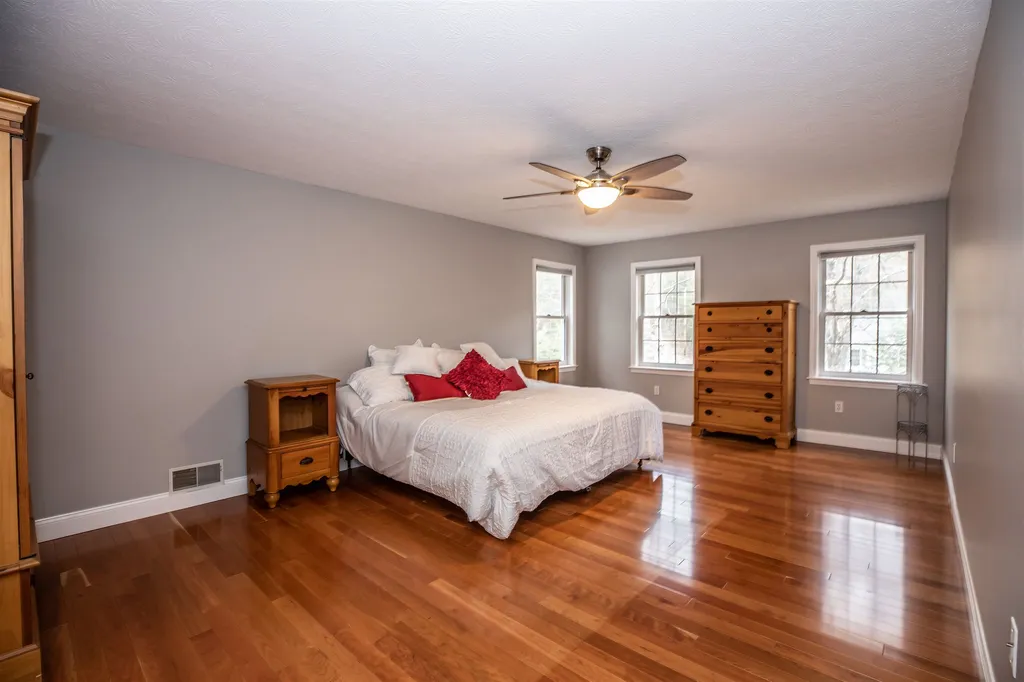 2 Belmont Lane Amherst NH 03031