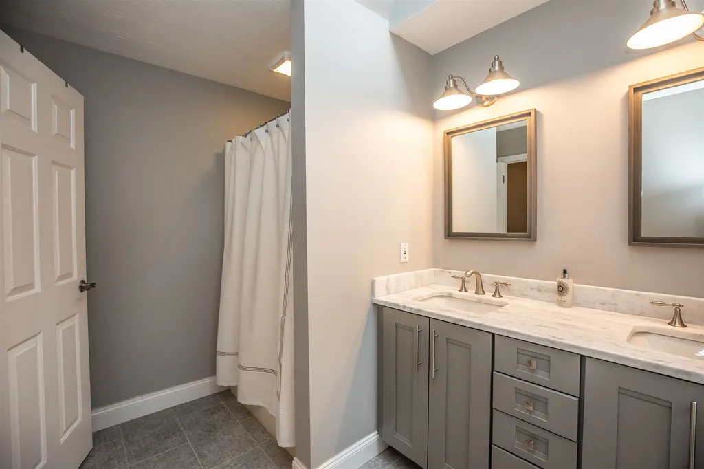 2 Belmont Lane Amherst NH 03031