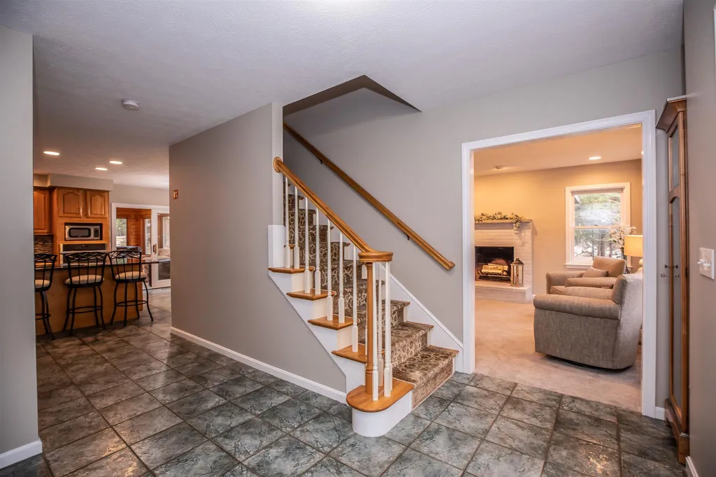 2 Belmont Lane Amherst NH 03031