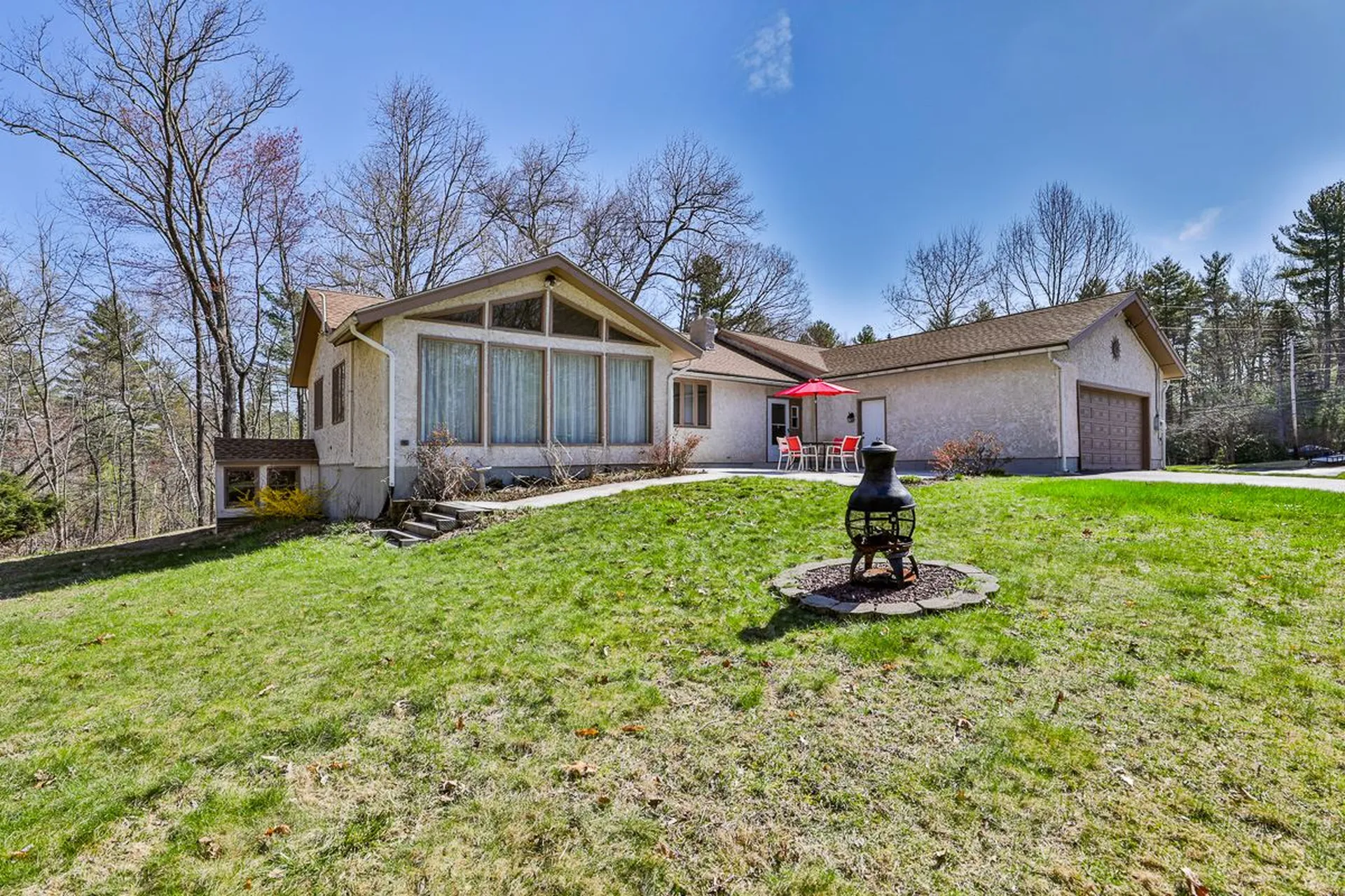 183 Arlene Drive Pelham NH 03076