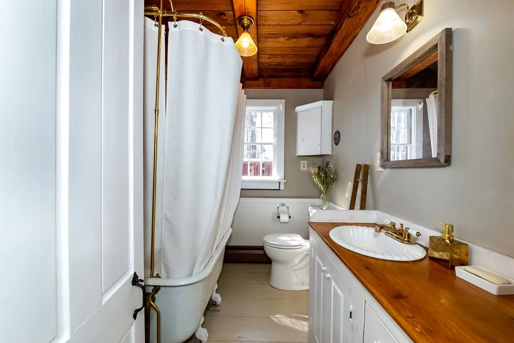 5 Harlans Way Dover NH 03820