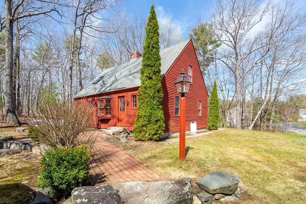 5 Harlans Way Dover NH 03820
