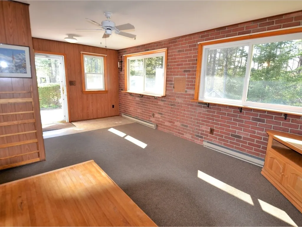 29 South Crest Drive Burlington VT 05401
