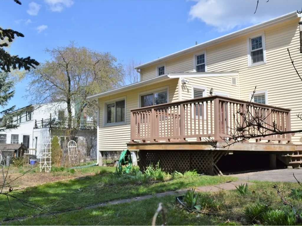 29 South Crest Drive Burlington VT 05401