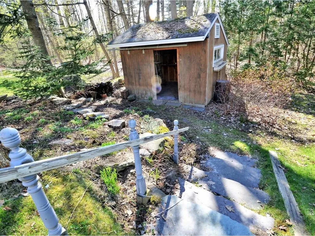 29 South Crest Drive Burlington VT 05401