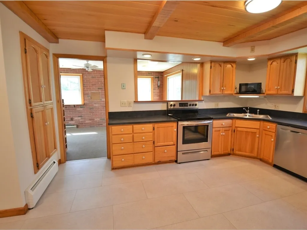 29 South Crest Drive Burlington VT 05401