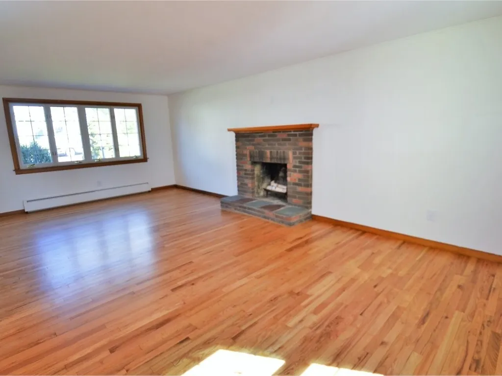 29 South Crest Drive Burlington VT 05401