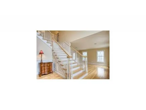 18 Eagles Nest Ridge Salem NH 03079